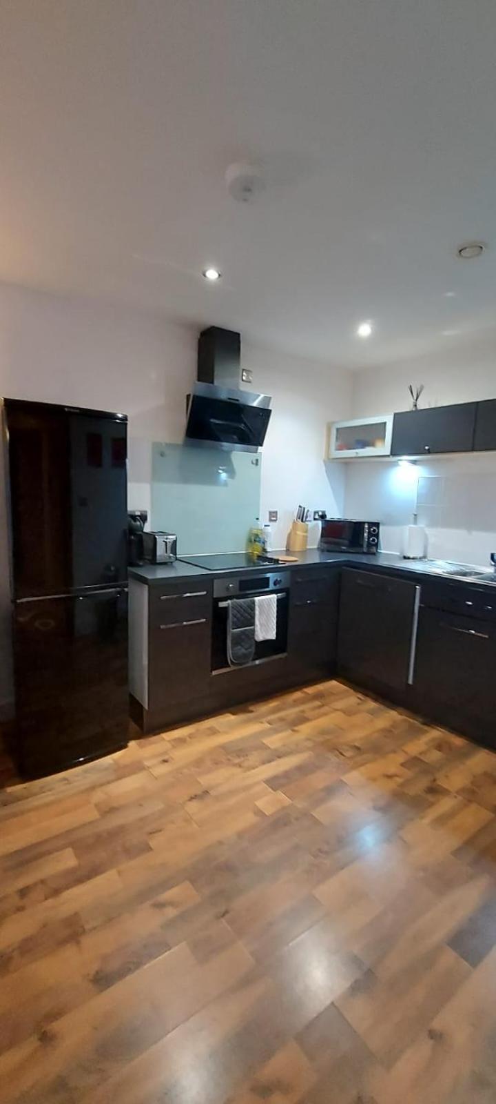 City Apartment In Great Location With A Balcony & Parking Possible - West One Sheffield Zewnętrze zdjęcie