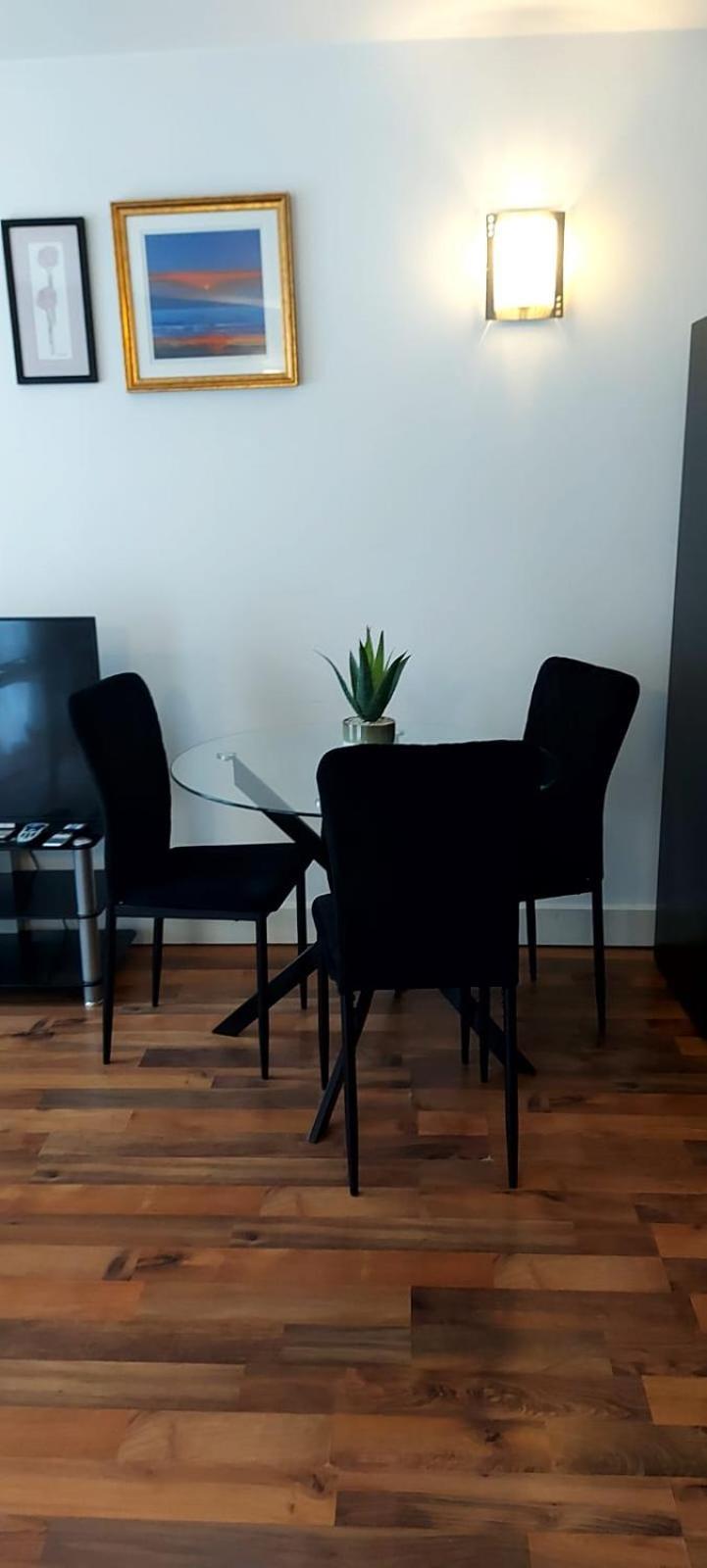 City Apartment In Great Location With A Balcony & Parking Possible - West One Sheffield Zewnętrze zdjęcie